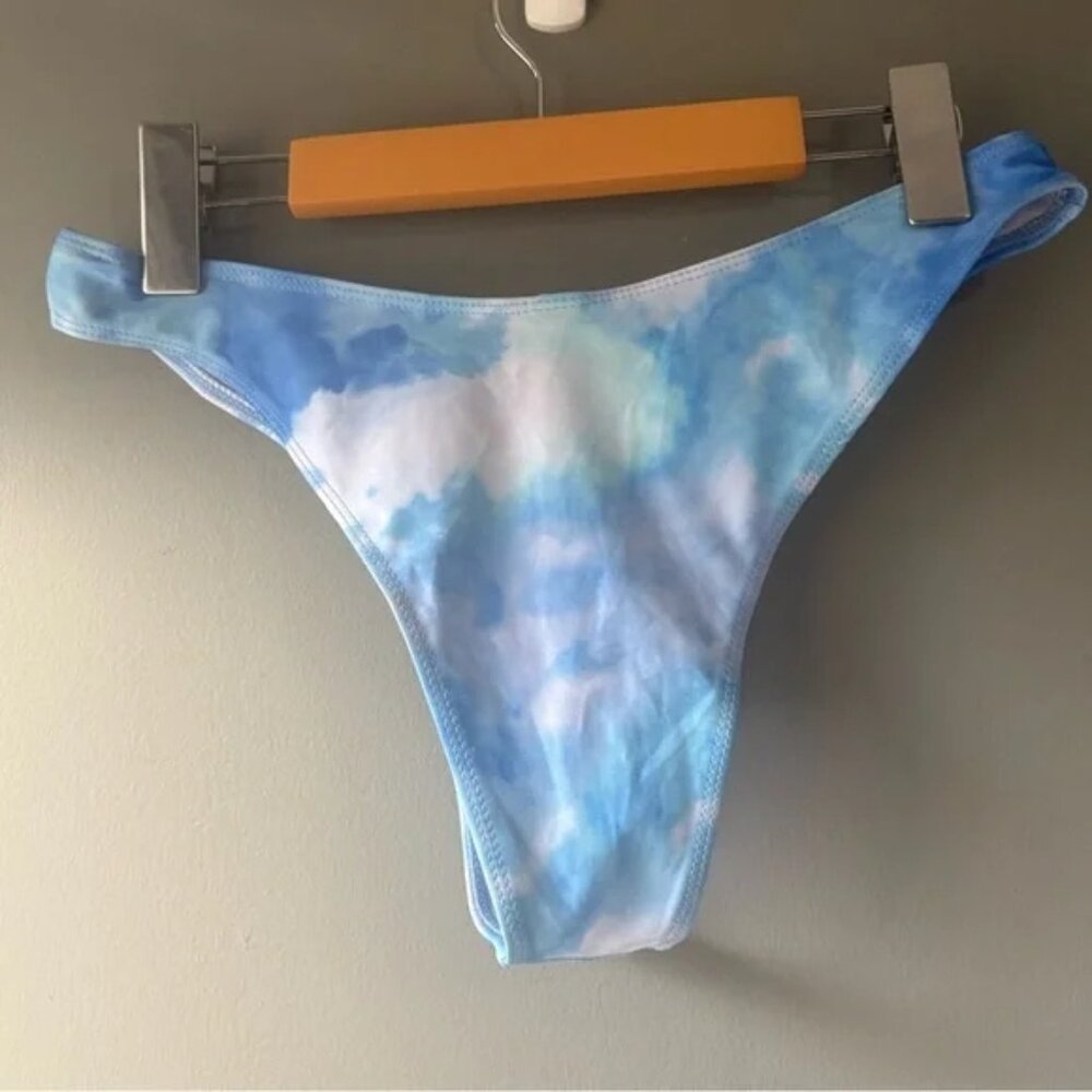 Blue Tie-Dye Sky Cloud Pattern Bikini Set With Me… - image 4